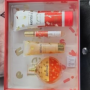 Women's perfume set